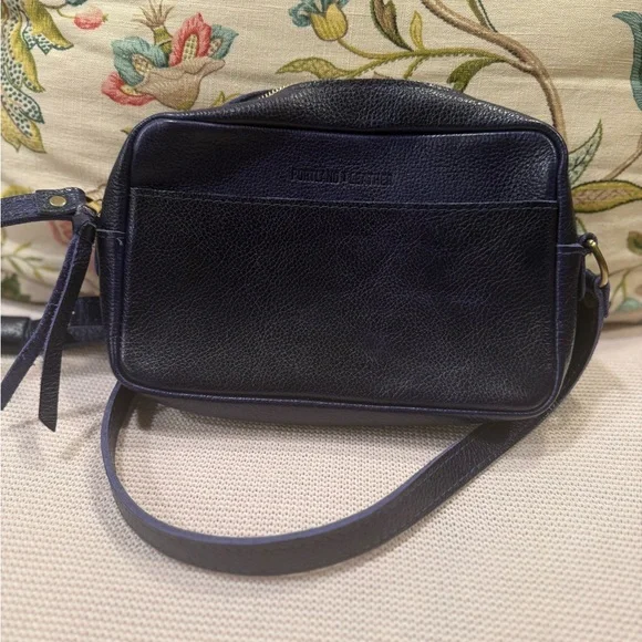 Portable leather royal blue crossbody purse. Never used. - Picture 2 of 7